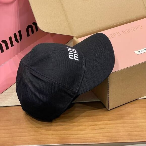 Miu Miu Black Cap - Picture 4 of 6